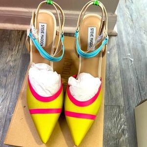 🎉CLOSET CLEAN OUT SALE🎊 NWT BEAUTIFUL MULTICOLORED STEVE MADDEN HEELS! SIZE11